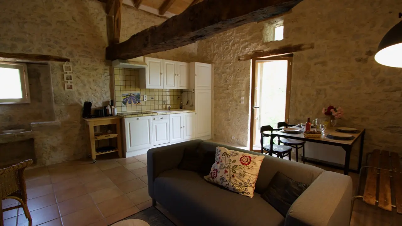 casoun la piece de vie 4