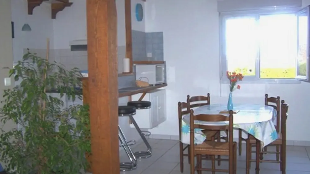 db-CONDEZAYGUES-LGC099C-sejourcuisine