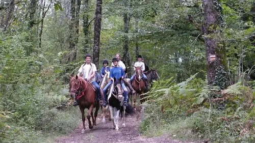 SAINTPIERREDECAUBEL_LGC090A_4 - Les balades de Missandre.jpg