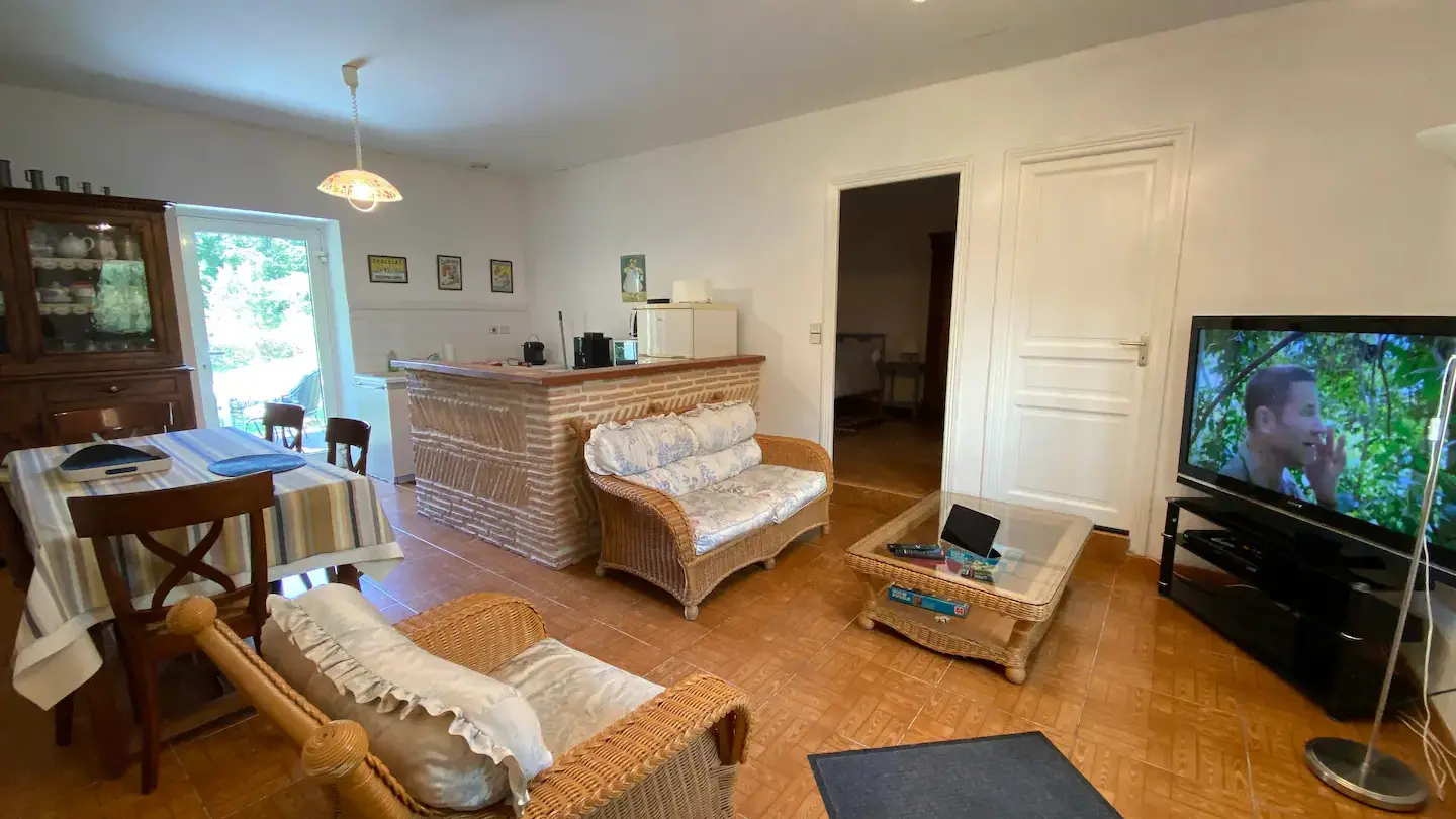 e09c65d6-5709-4232-b424-e4c0f61c618e