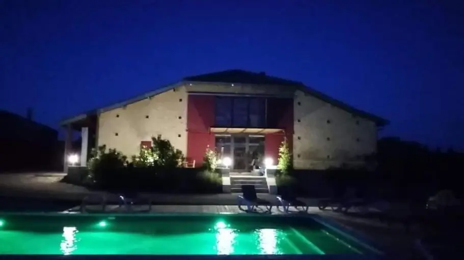 extérieur piscine 2