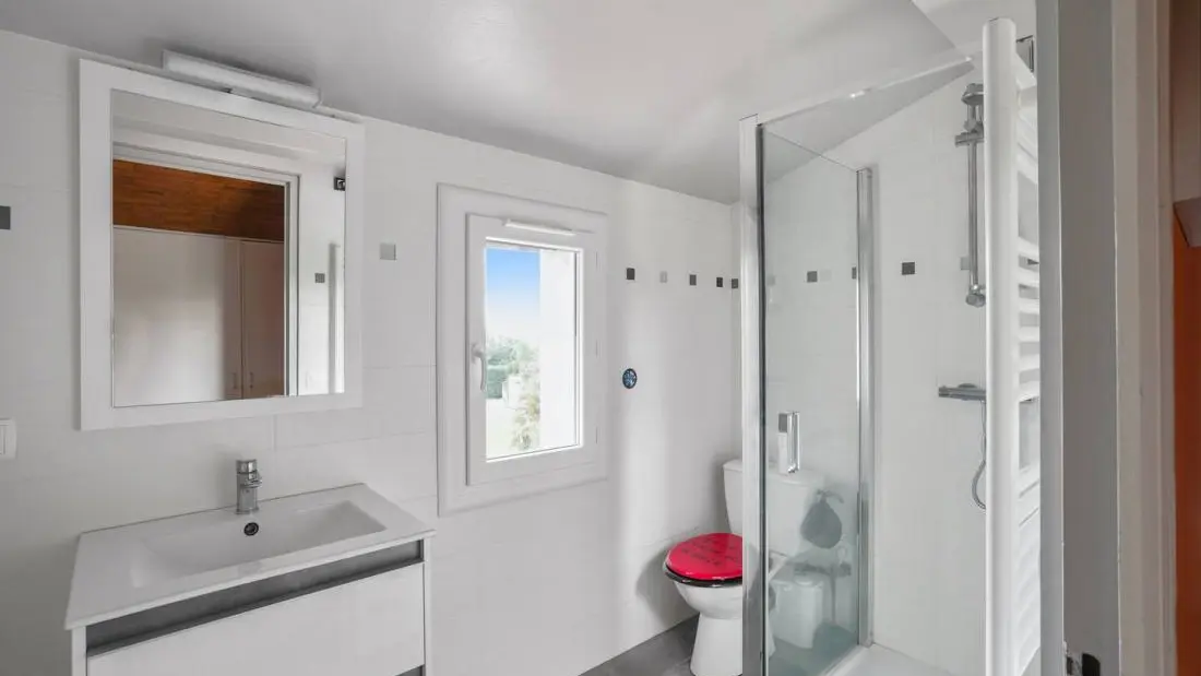 fef36423-e709-4504-a547-fdf8a55f338f