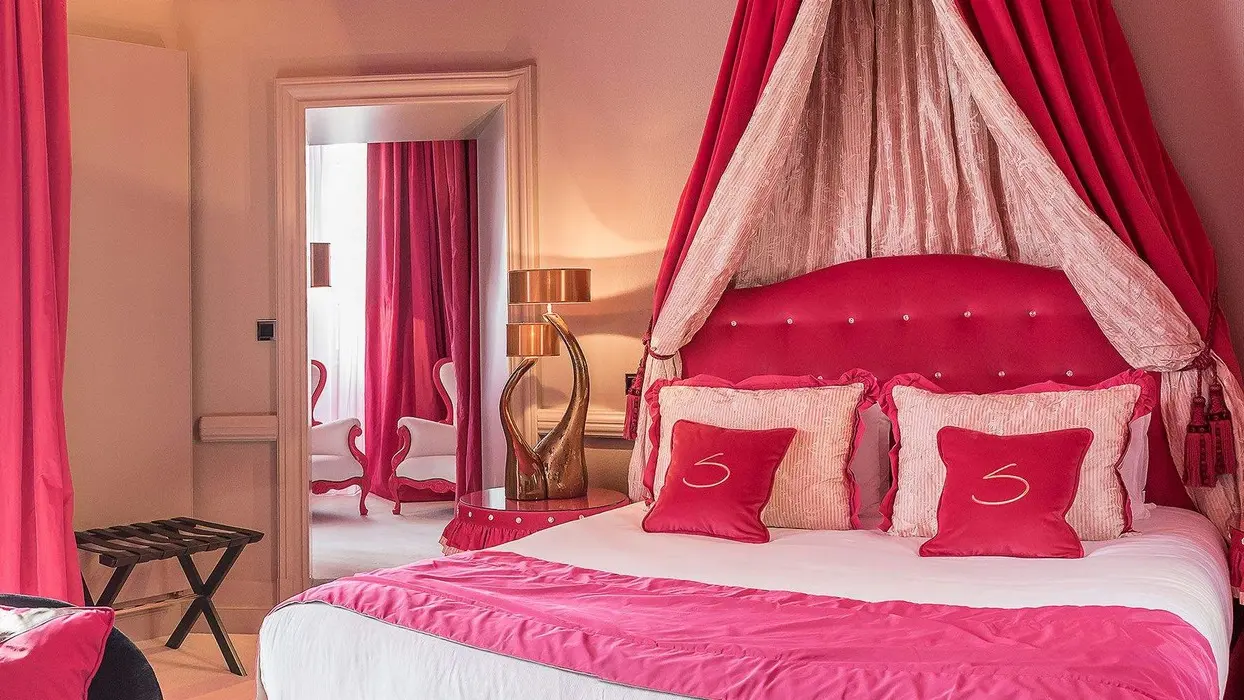 HOTAQU047V504HY4_StSylvestre_LeStelsia_chambre2