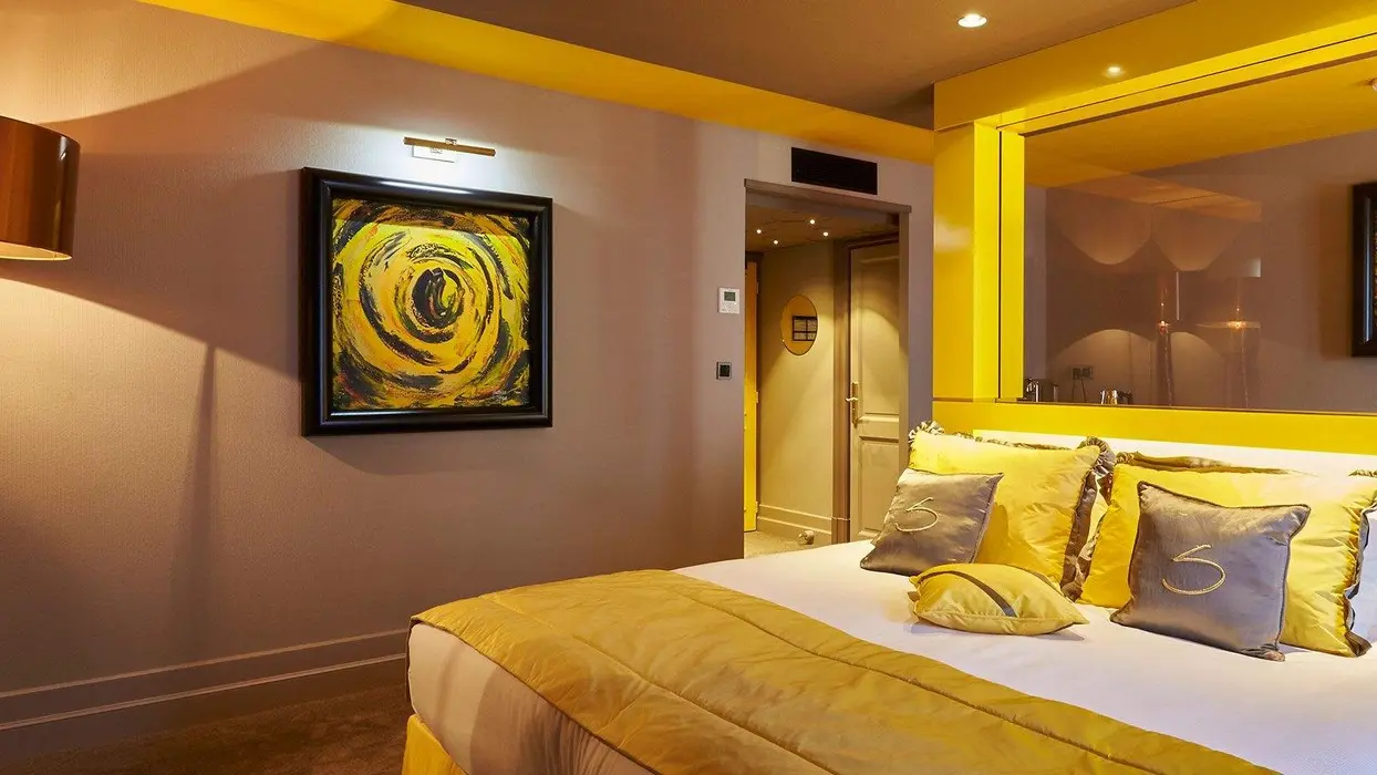 HOTAQU047V504HY4_StSylvestre_LeStelsia_chambre5