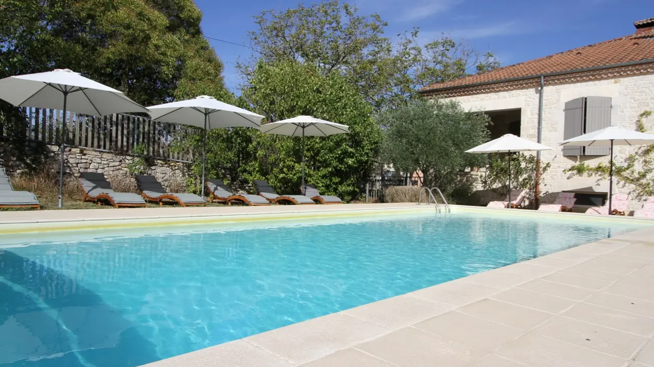 la grande piscine a¦Ç partager