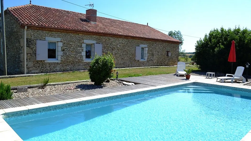 HLOAQU047FS002IV_Thézac_Clots de Reillou_piscine