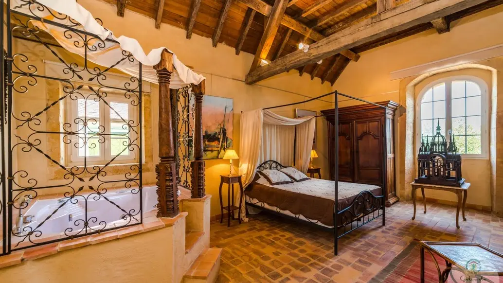 HLOAQU047FS003MD_Sauveterre_Eléonore_Gérard_chambre1