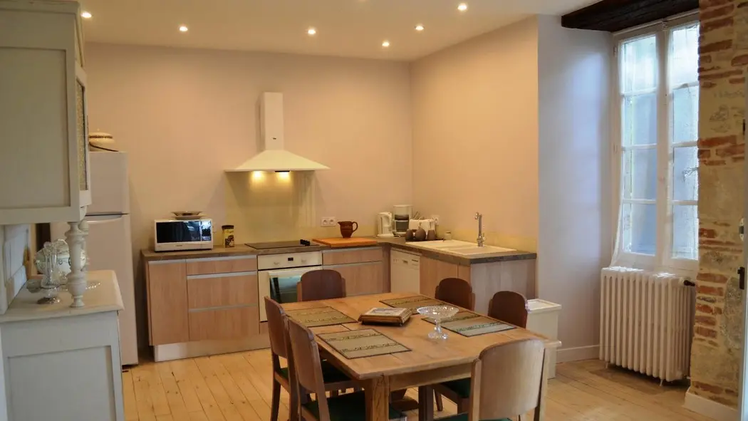 HLOAQU047V507EDK_Thézac_La forge_cuisine