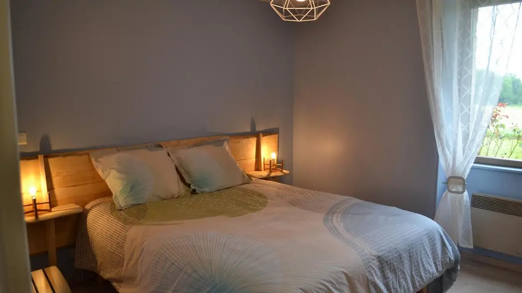 HLOAQU047V50D7T9_St Georges_Fonlèpe_Bonhoure_chambre1