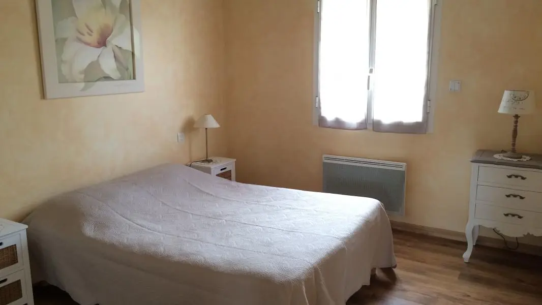 HLOAQU047FS00093_Tournon_gîtedelagrèze_Lacam_chambre2