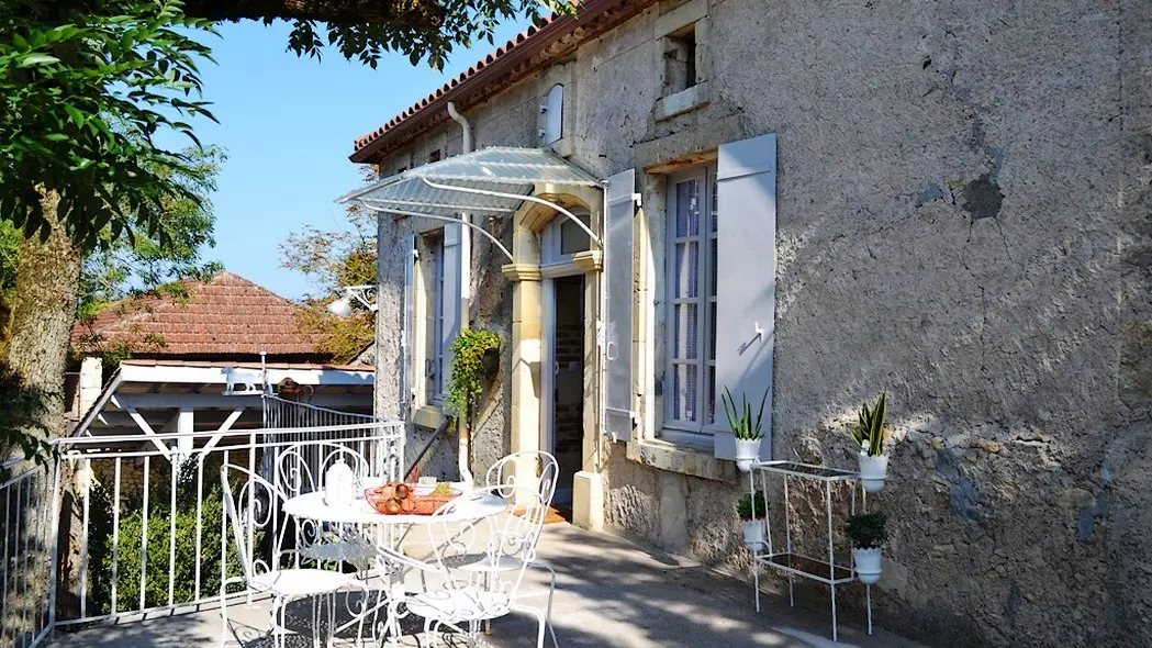 HLOAQU047V507EDK_Thézac_La forge_terrasse