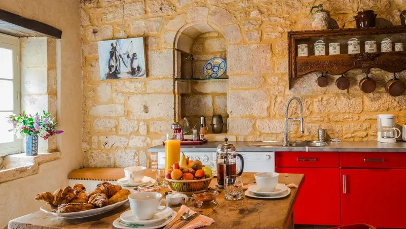 HLOAQU047FS003MD_Sauveterre_Eléonore_Gérard_cuisine