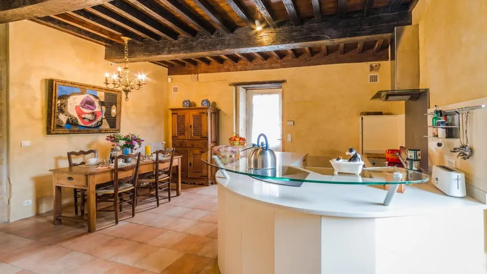 HLOAQU047FS003EG_Sauveterre_Edouard1er_Gérard_cuisine