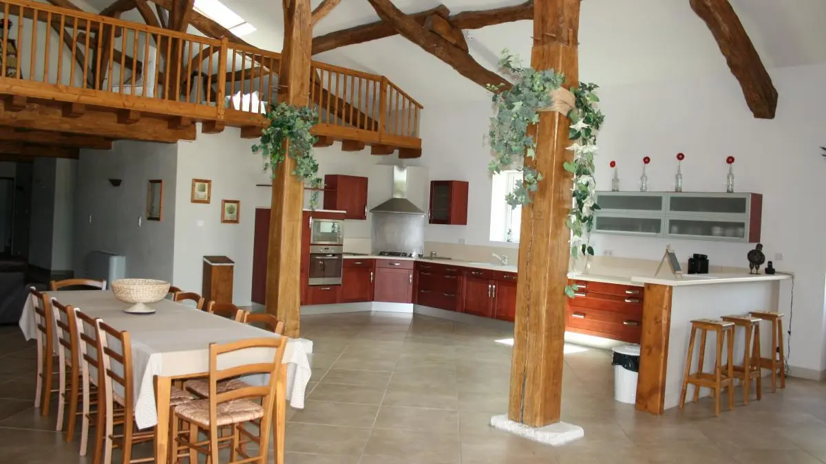 HLOAQU047FS002F8_Saint-Georges_lesvignesbasses1_Pozzer_cuisine