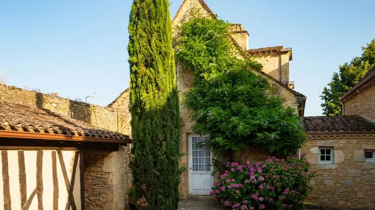 HLOAQU047FS003EG_Sauveterre_Edouard1er_Gérard_extérieur