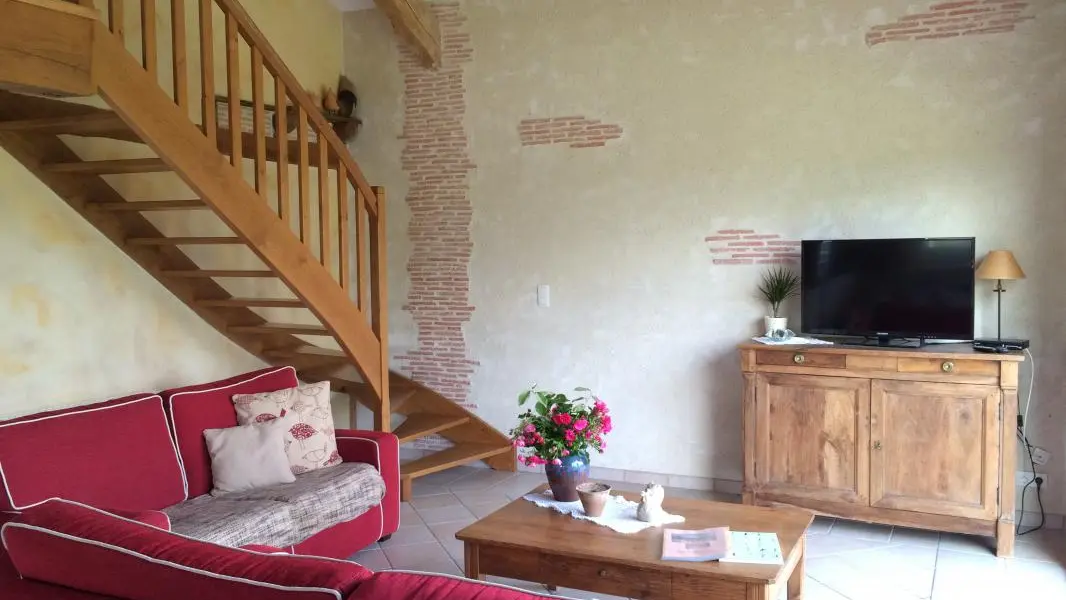 HLOAQU047FS00093_Tournon_gîtedelagrèze_Lacam_salon