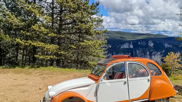 Ballade en 2cv dans les Gorges du Tarn