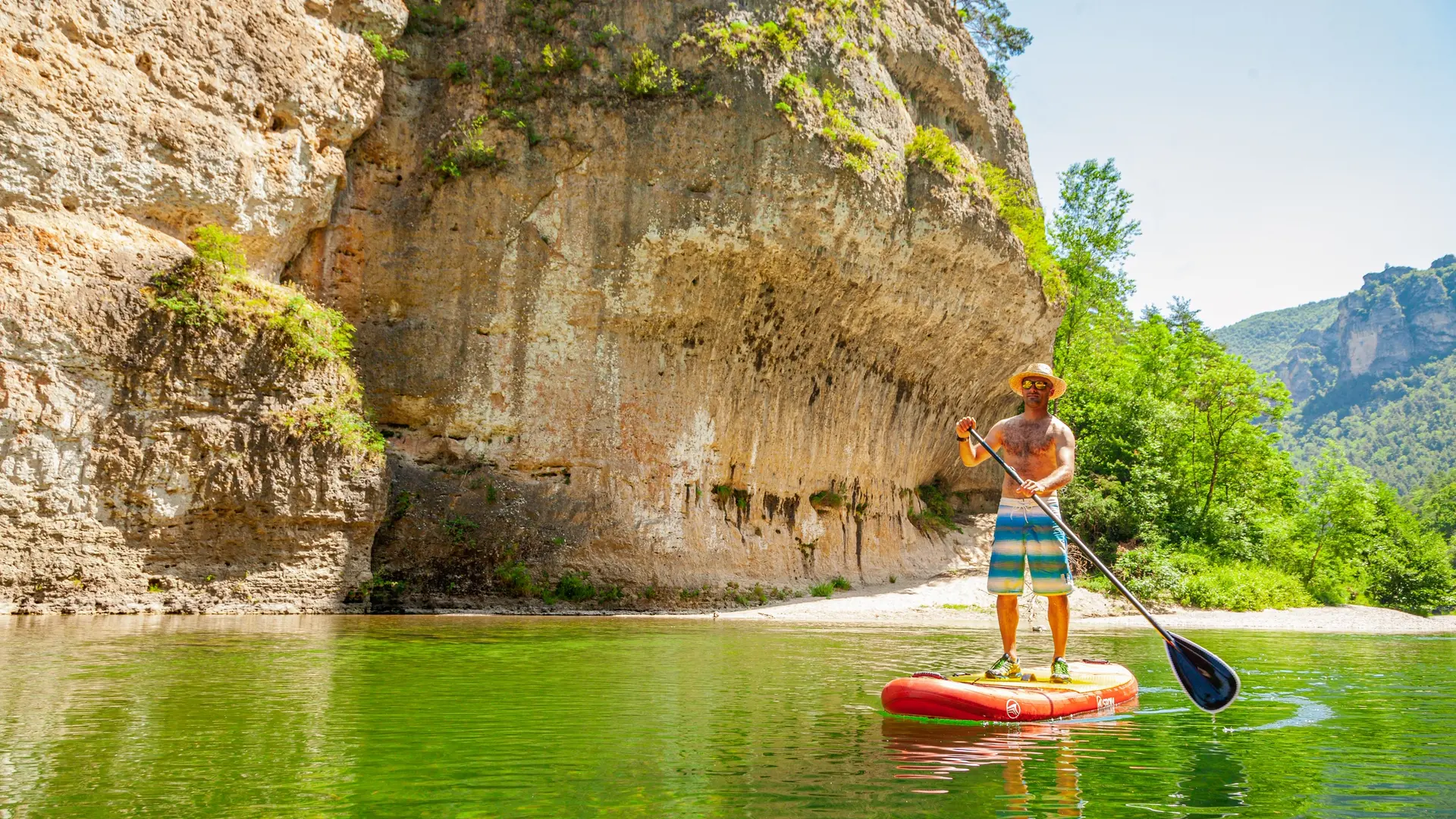 Stand Up Paddle dans les Détroits des Gorges du Tarn