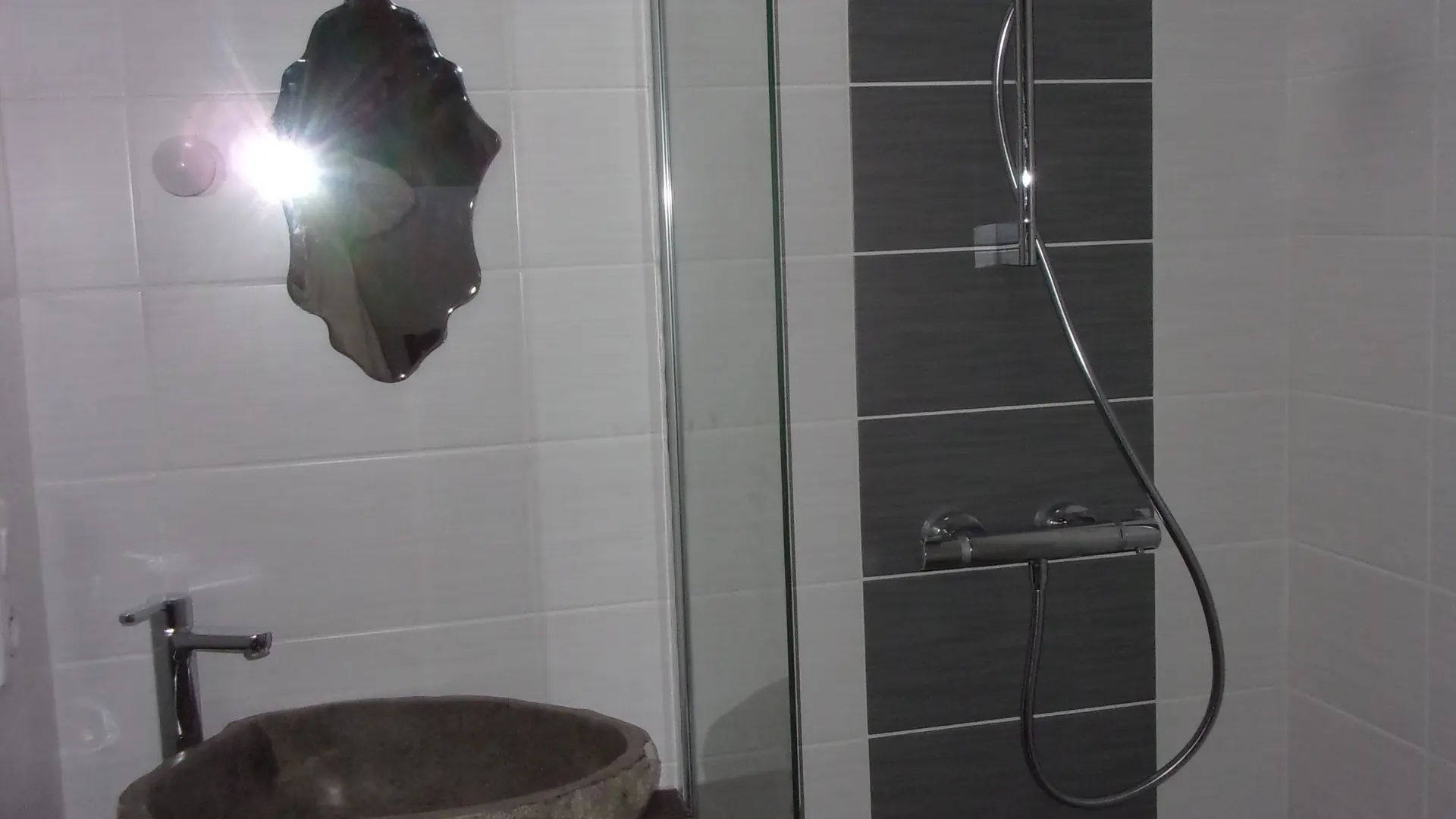 SALLE DE BAIN GEVAUDAN