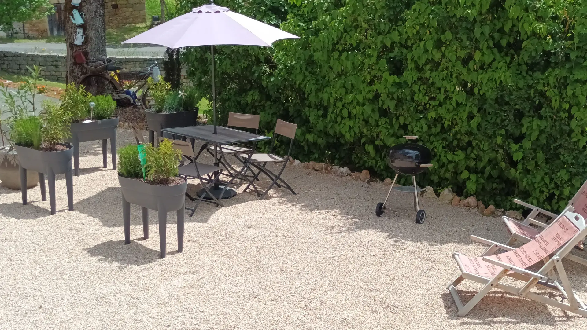 Espace repas extérieur