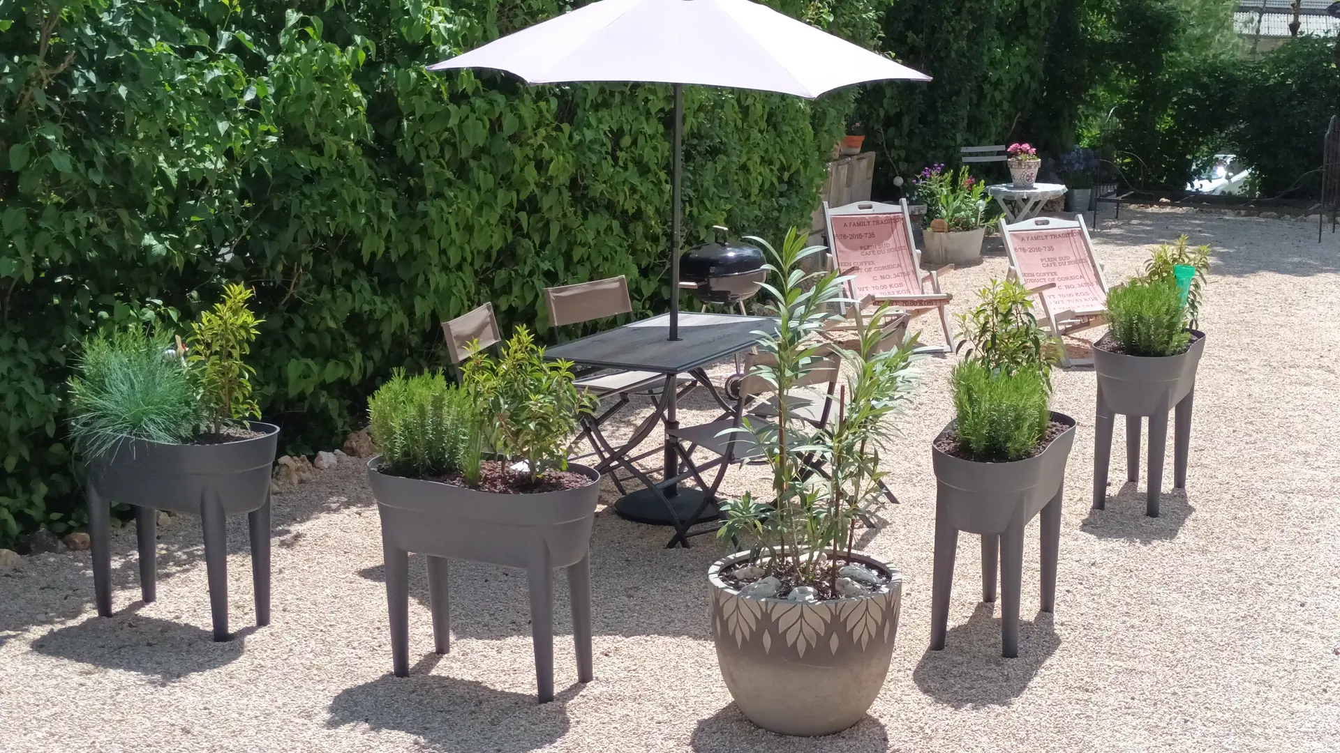 Espace repas extérieur