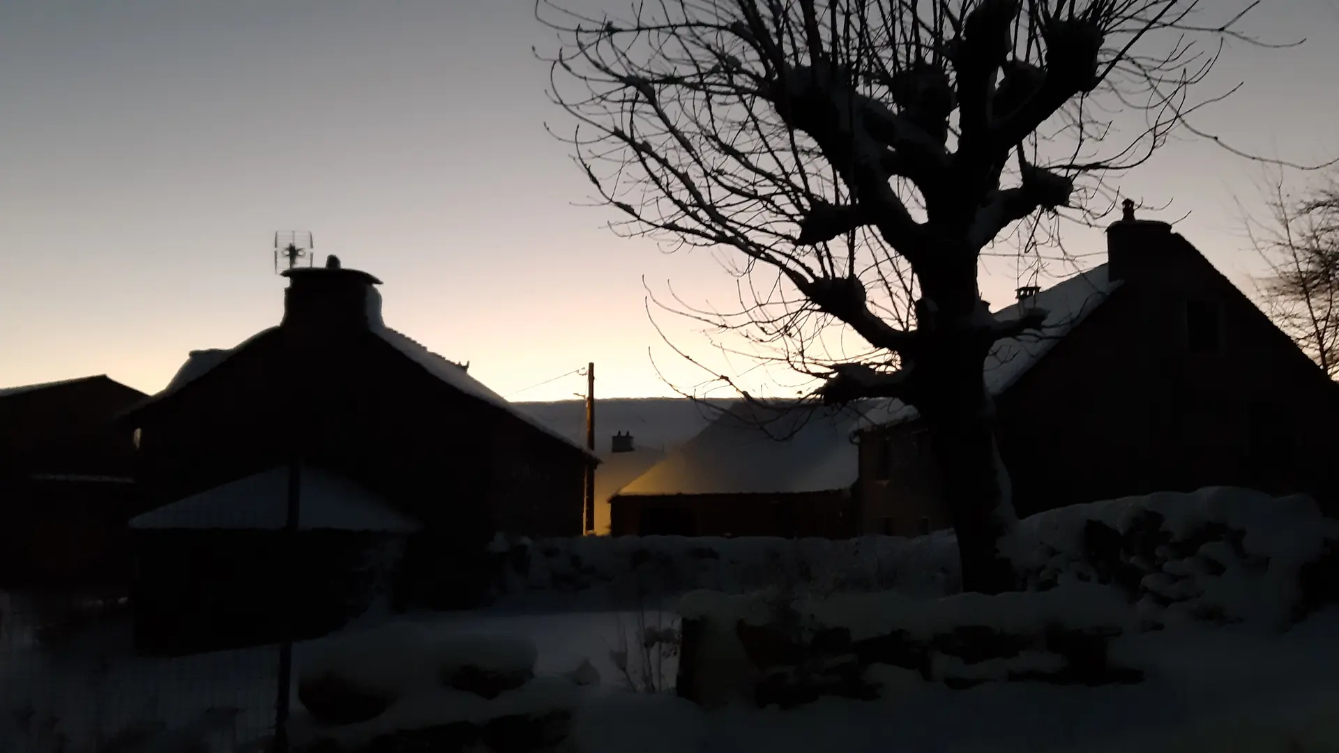 Hameau de Plagnes by night