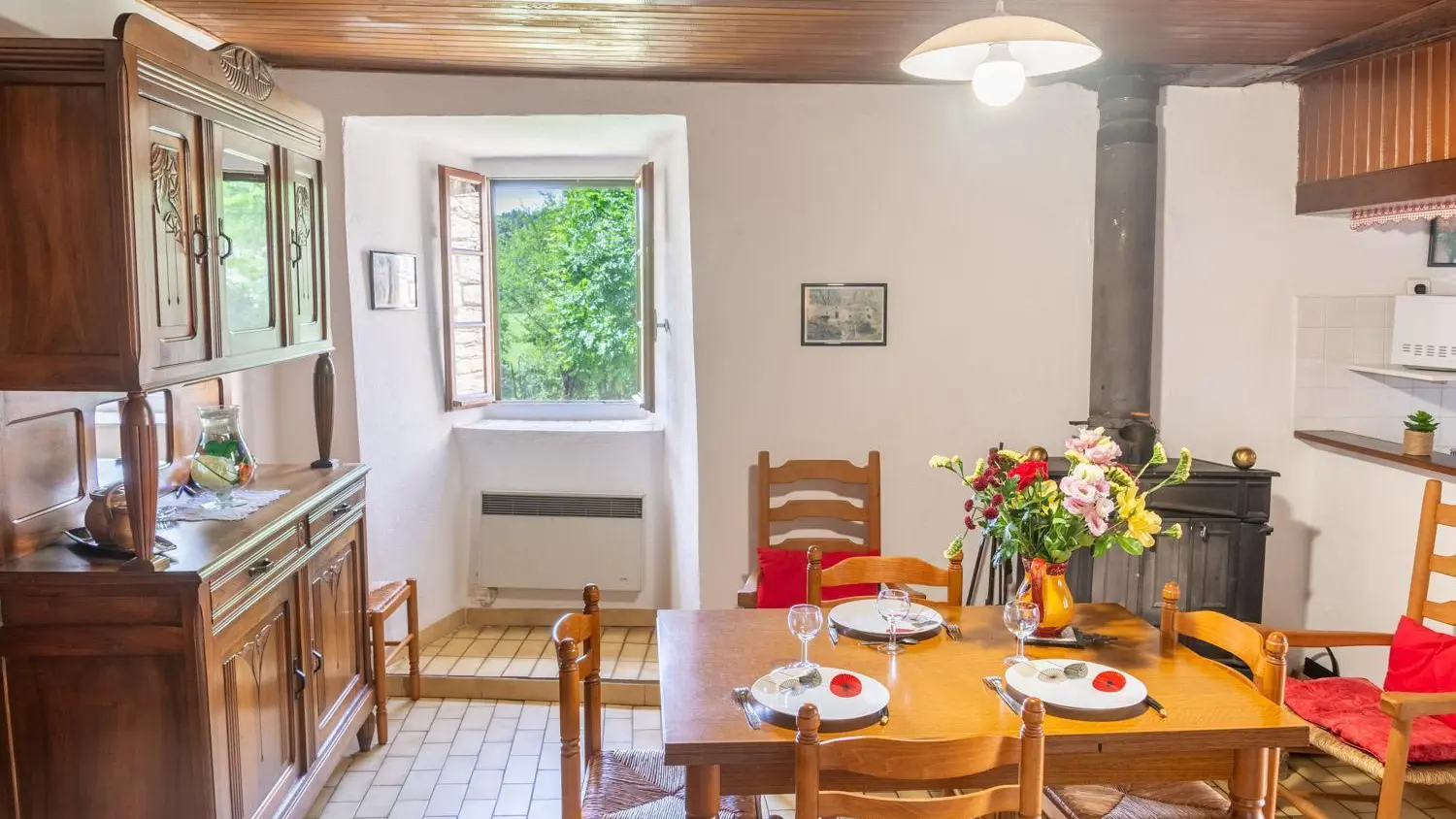 385739-2_48G121440_6c34fff70fd54cb150b24f5e2648ebb2