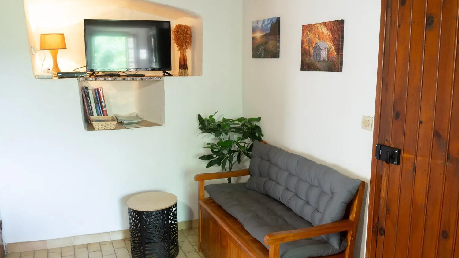 385739-8_48G121440_bf1d55cc887cc63694f0a76d7bef39d4