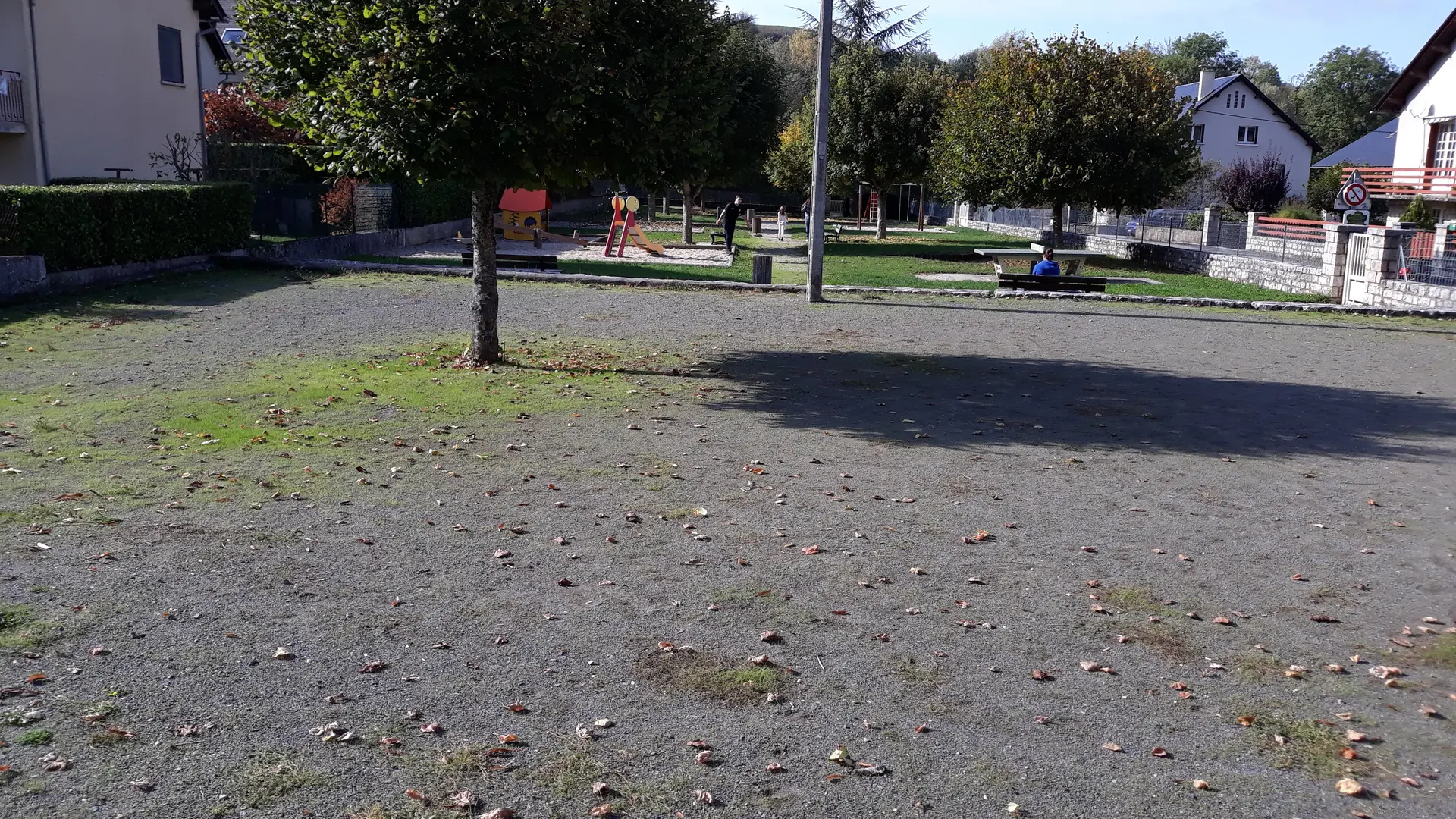 Aire-de-jeux-de-Banassac-2-3