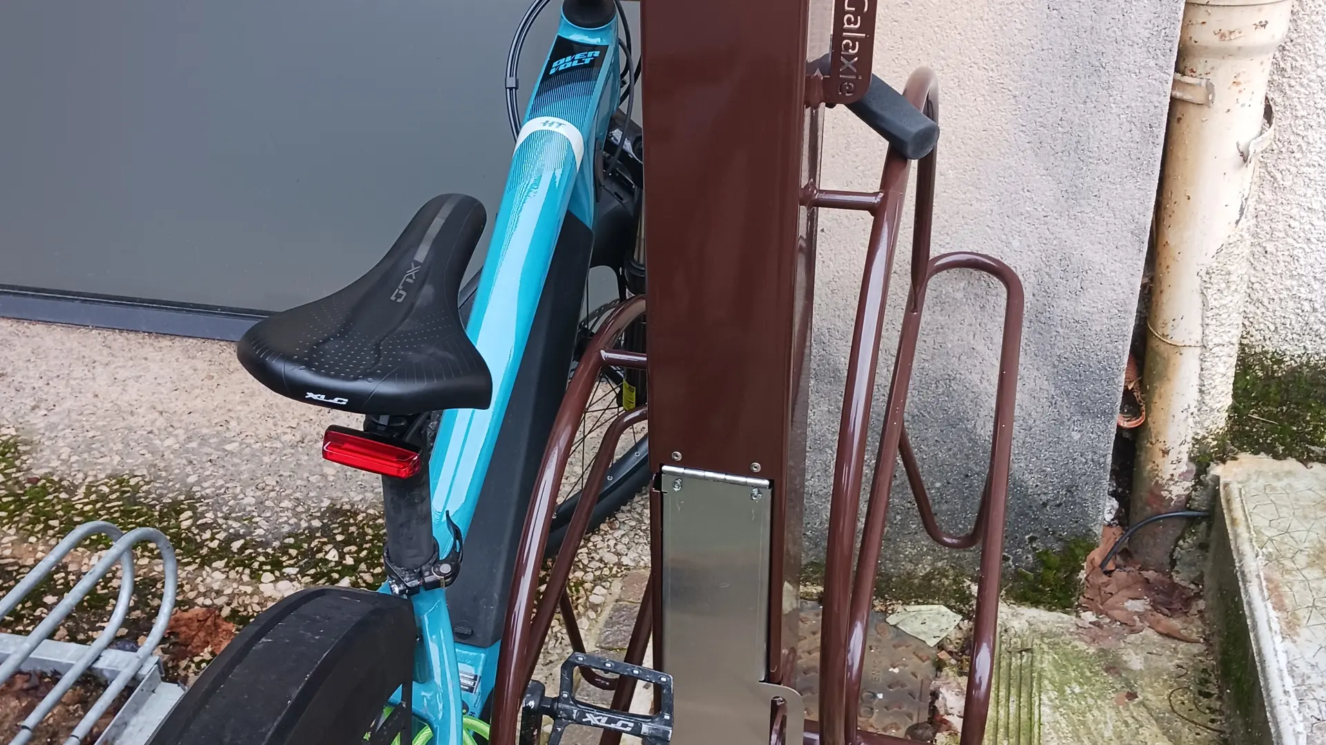 Borne vélo Mairie La Canourgue