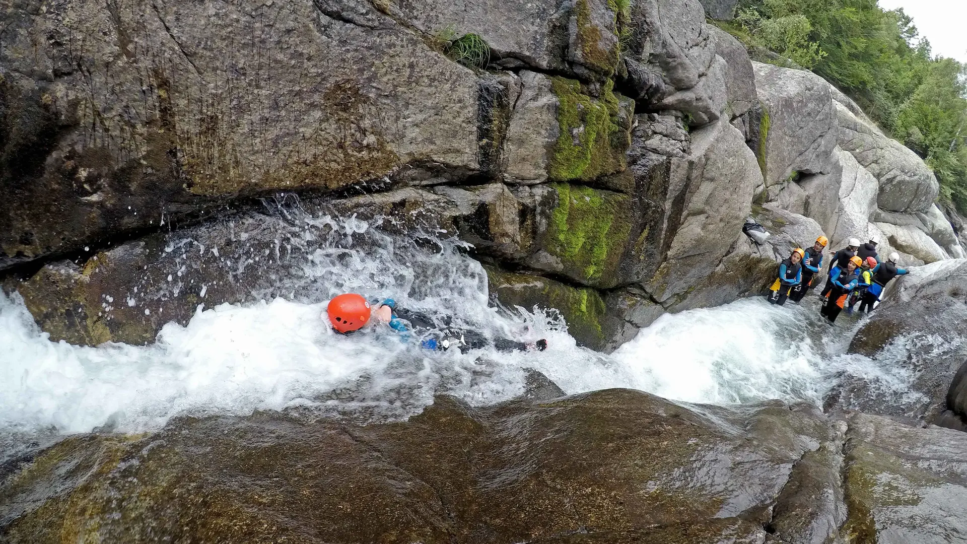 Canyoning Famille - toboggan de folie