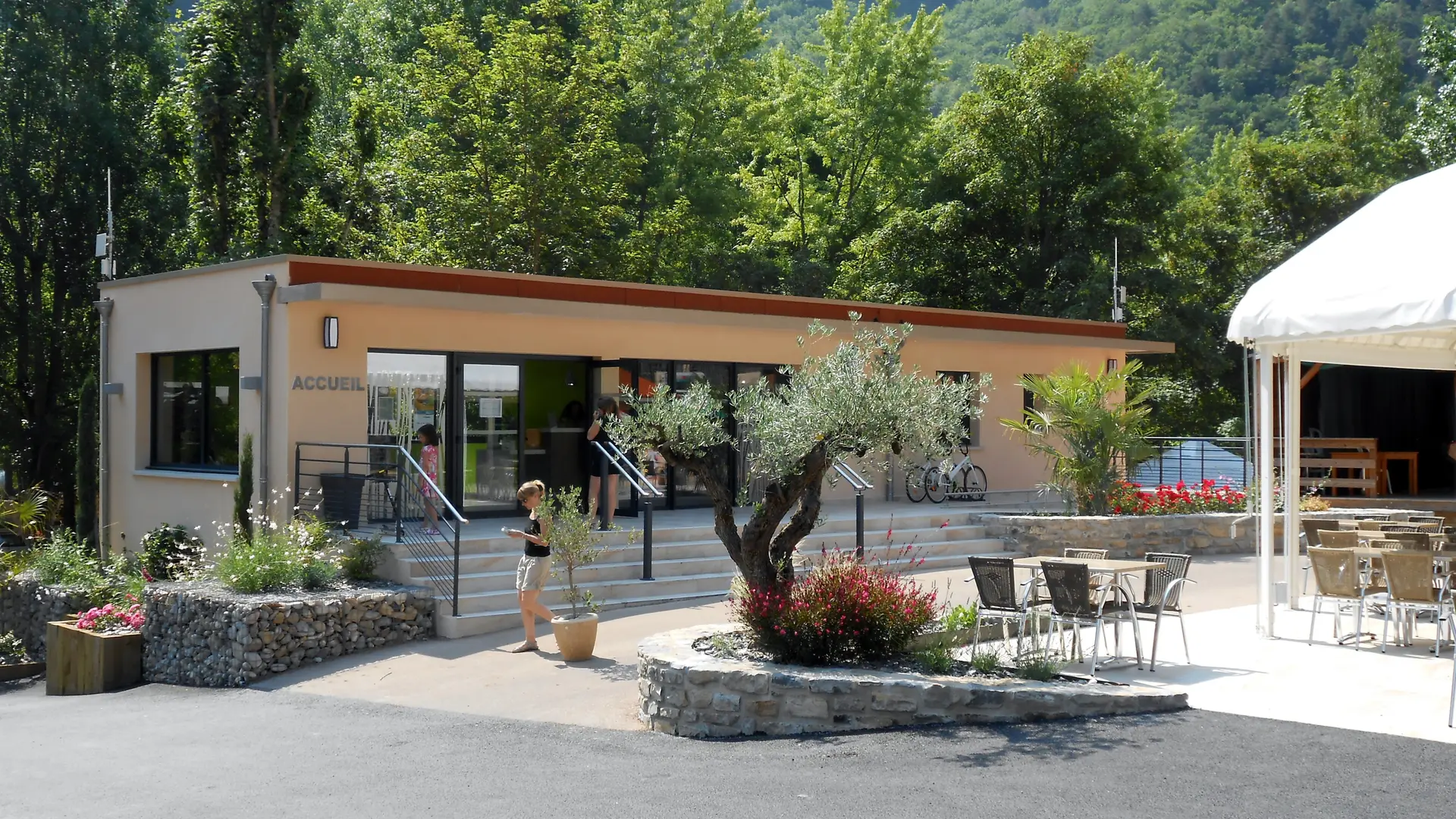 CAMPING PEYRELADE ACCUEIL