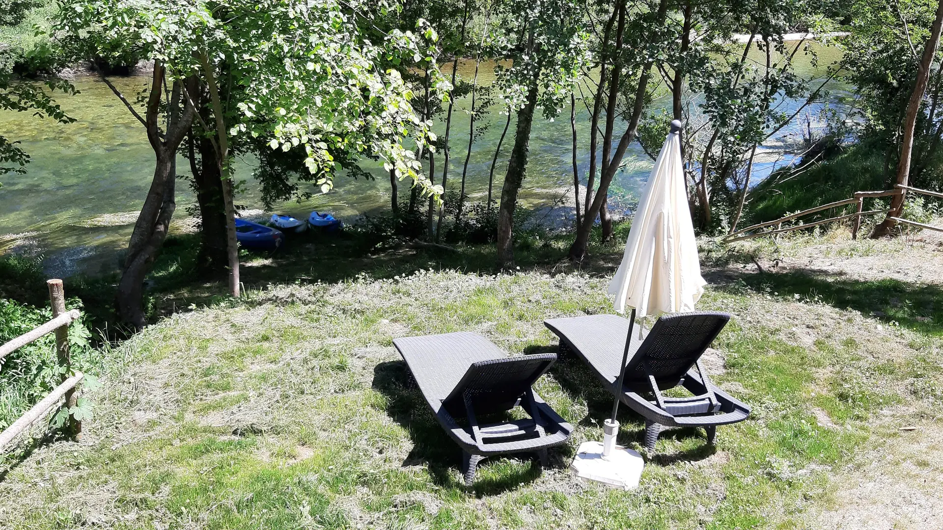 Moulin de Parayre, chambre d'hôtes aux Vignes