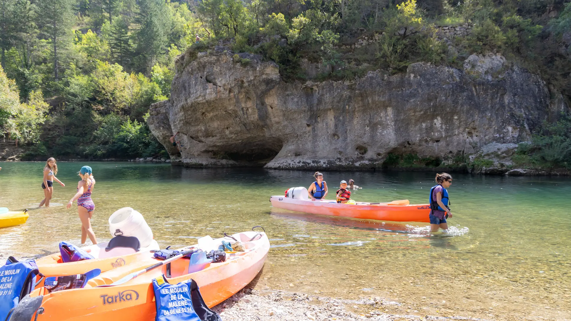 Canoe Moulin-Photos B-COLOMB