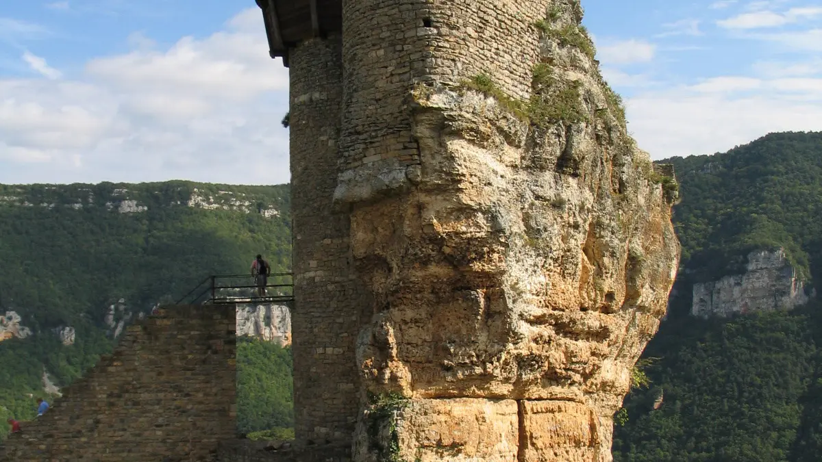 Chateau de Peyrelade (rocher donjon)