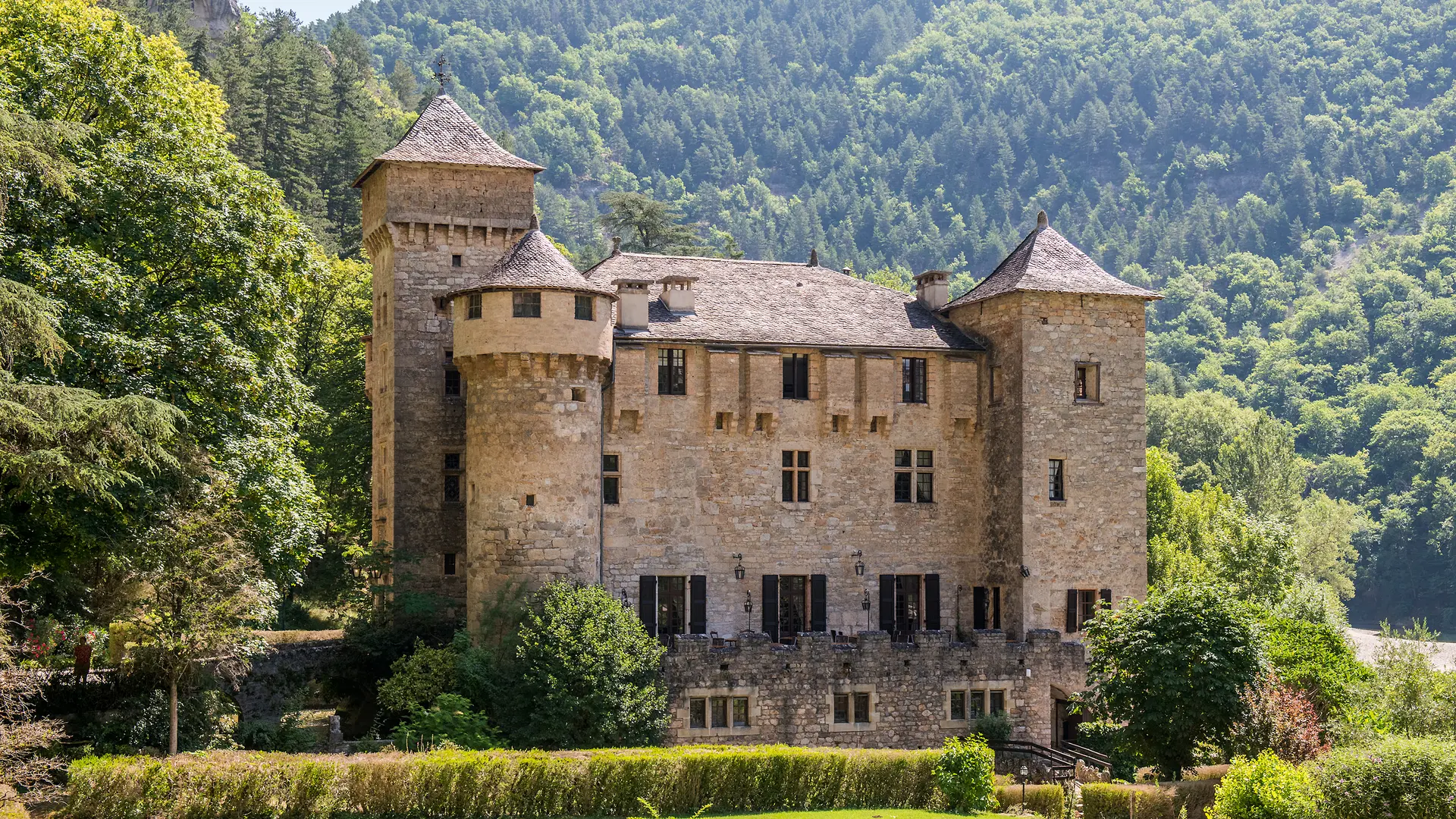 Chateau vu du jardin