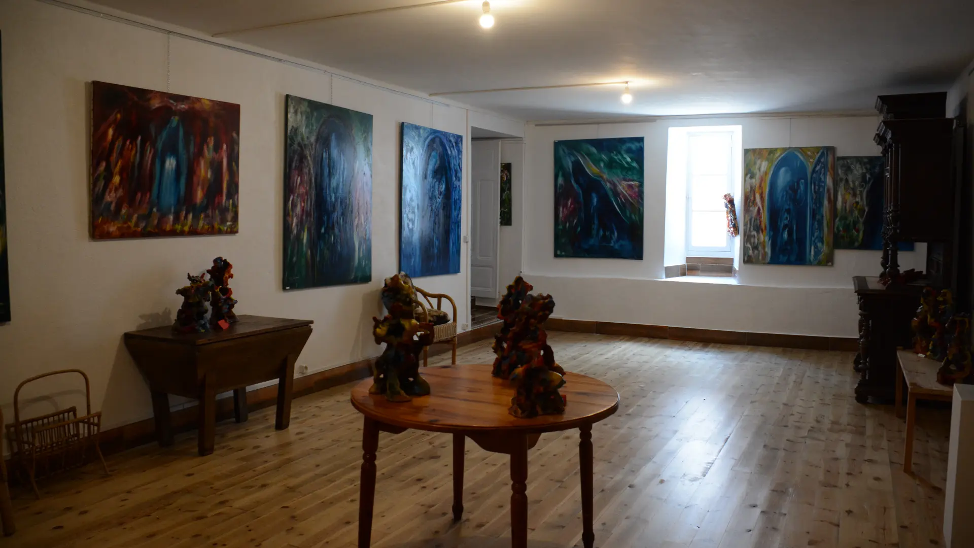 les sculptures colorées de Joseph