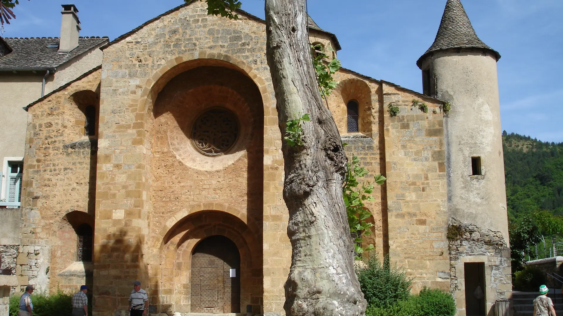 ITILAR048V508B2W_Eglise Ispagnac