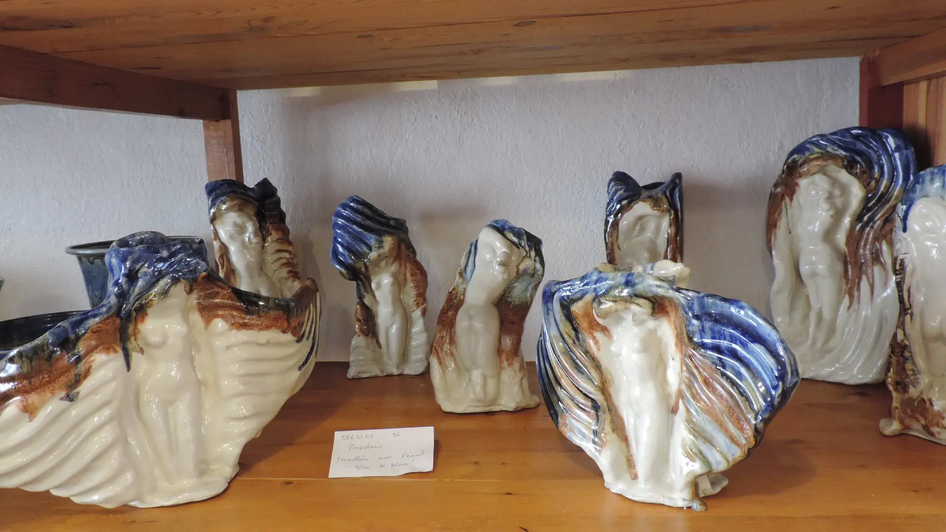 les sculptures femmes de Joseph 2000