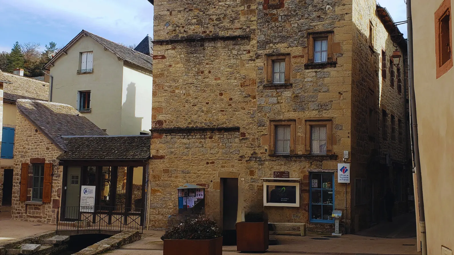 Office de tourisme - Place des Lavandières