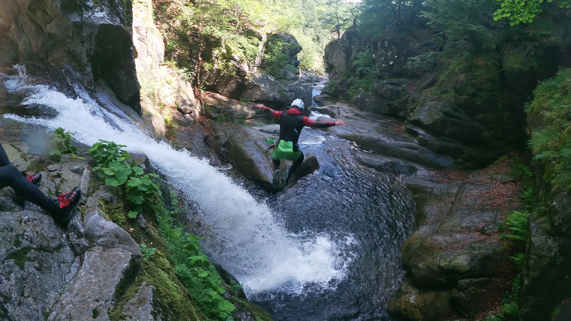 Activité canyoning saut