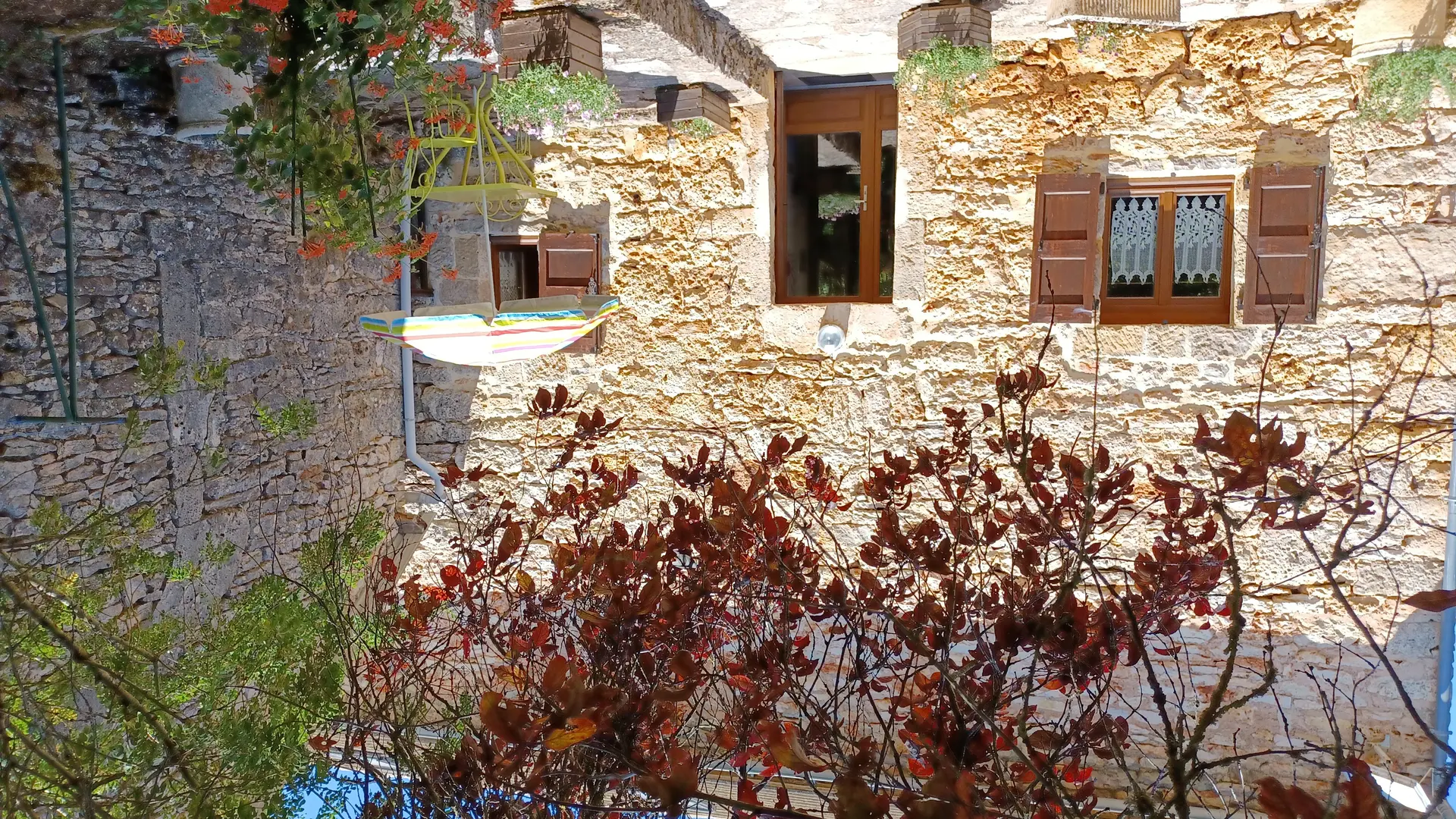 GITE L ESTAPLOU EXTERIEUR