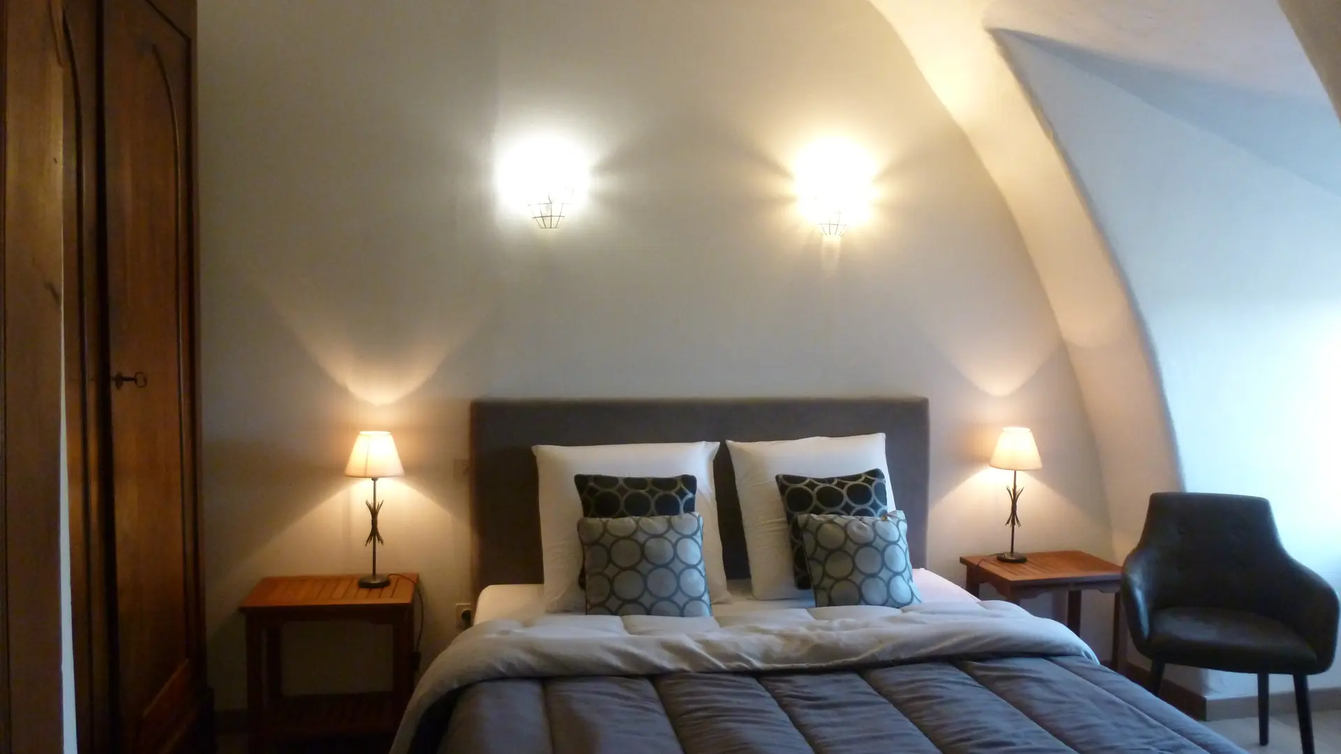 Le Pigeonnier, Gîtes de Combelasais - Chambre 1