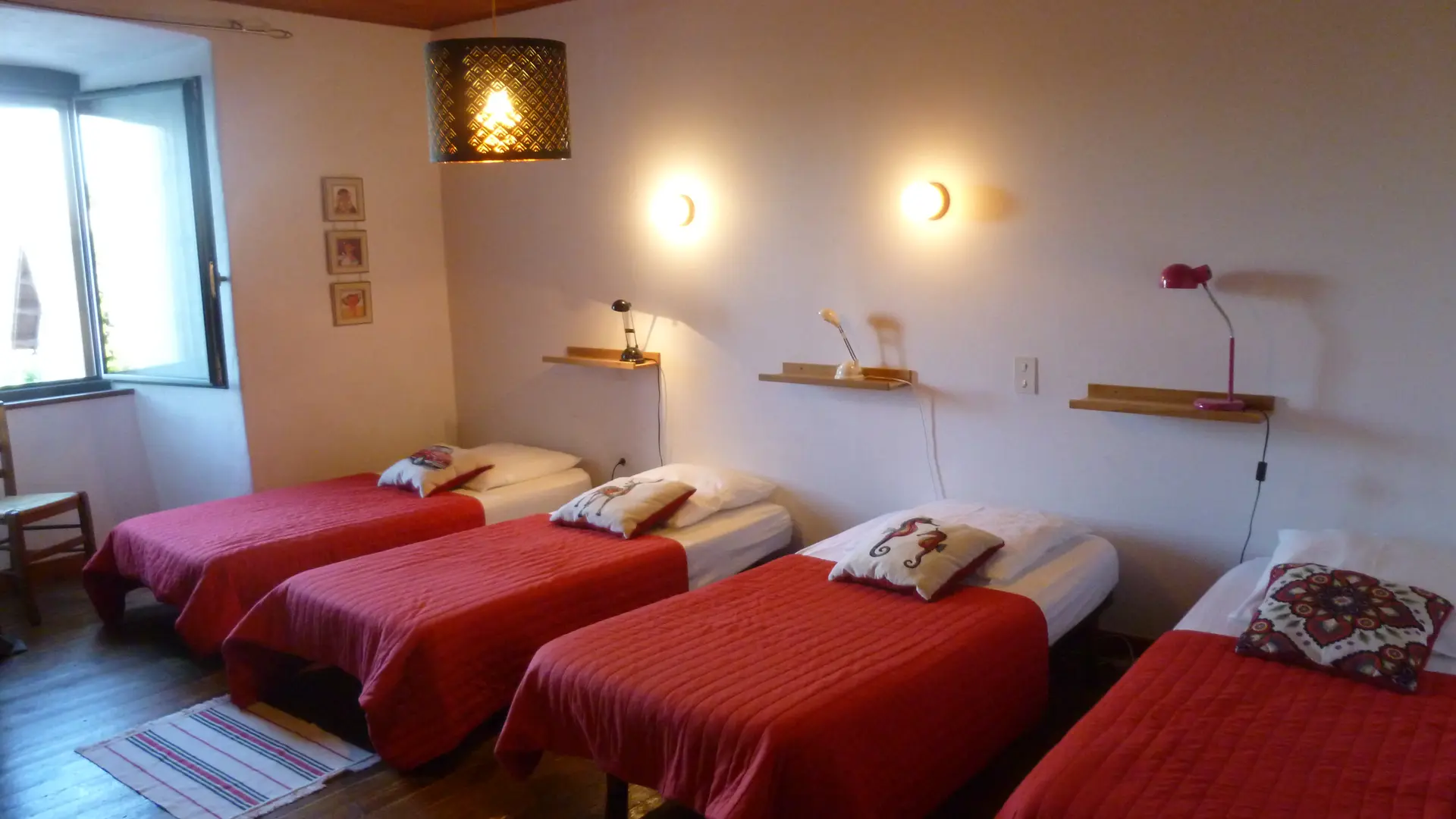 Le Pigeonnier, Gîtes de Combelasais - Chambre 2