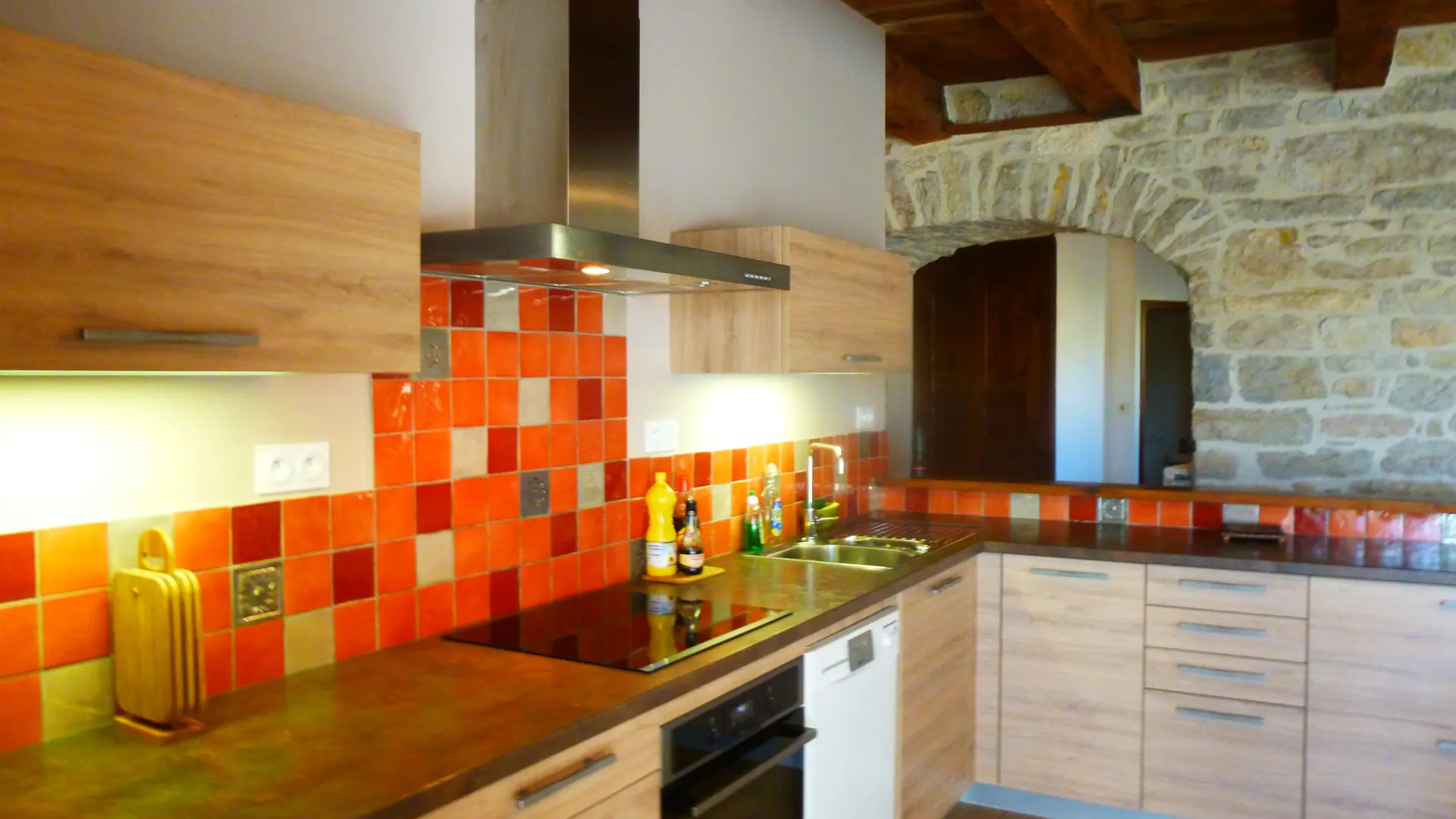 Le Pigeonnier, Gîtes de Combelasais - Cuisine