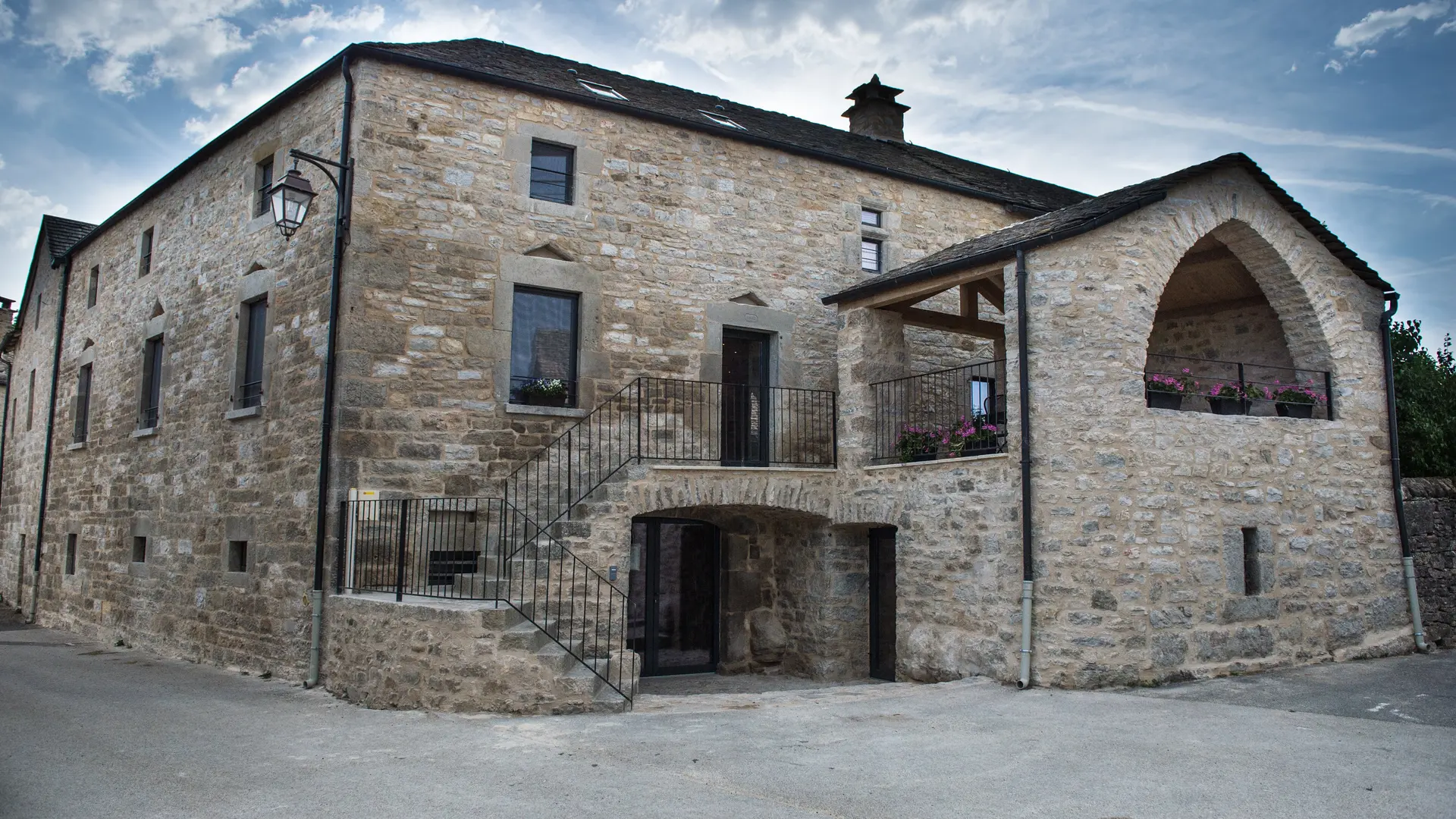 HLOLAR048V50762A_01_V