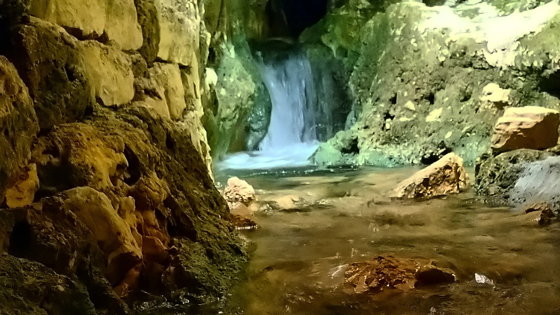 La source à l'intérieur