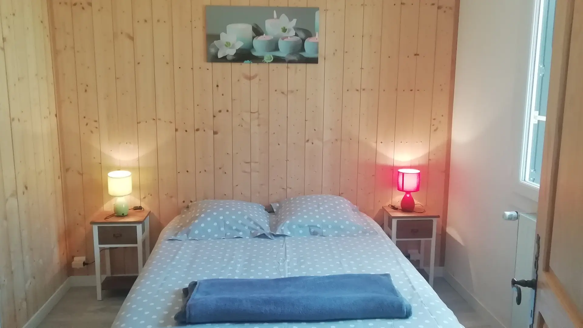 Gîte MATAYA Chambre 1: 1 lit 140 x 190