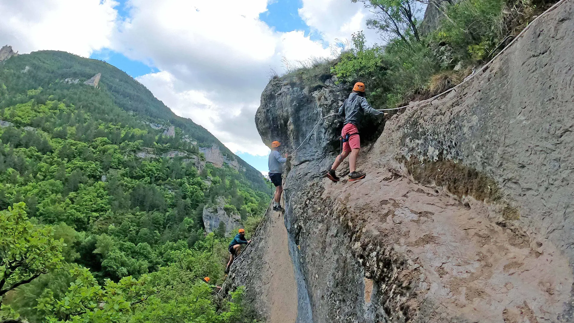 Parcours Aventure à Sainte Enimie - via corda