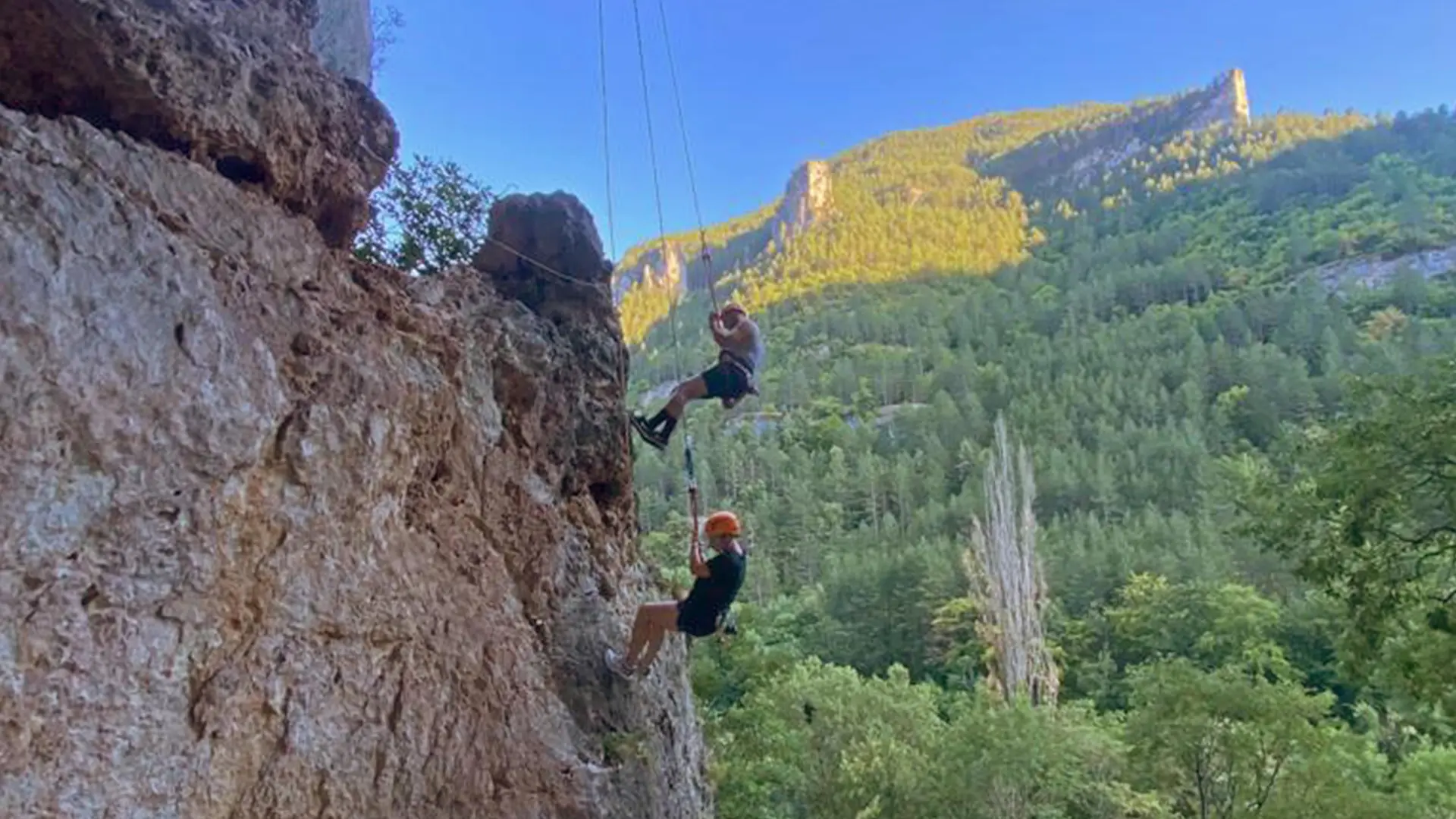 Parcours Aventure à Sainte Enimie - via corda rappel